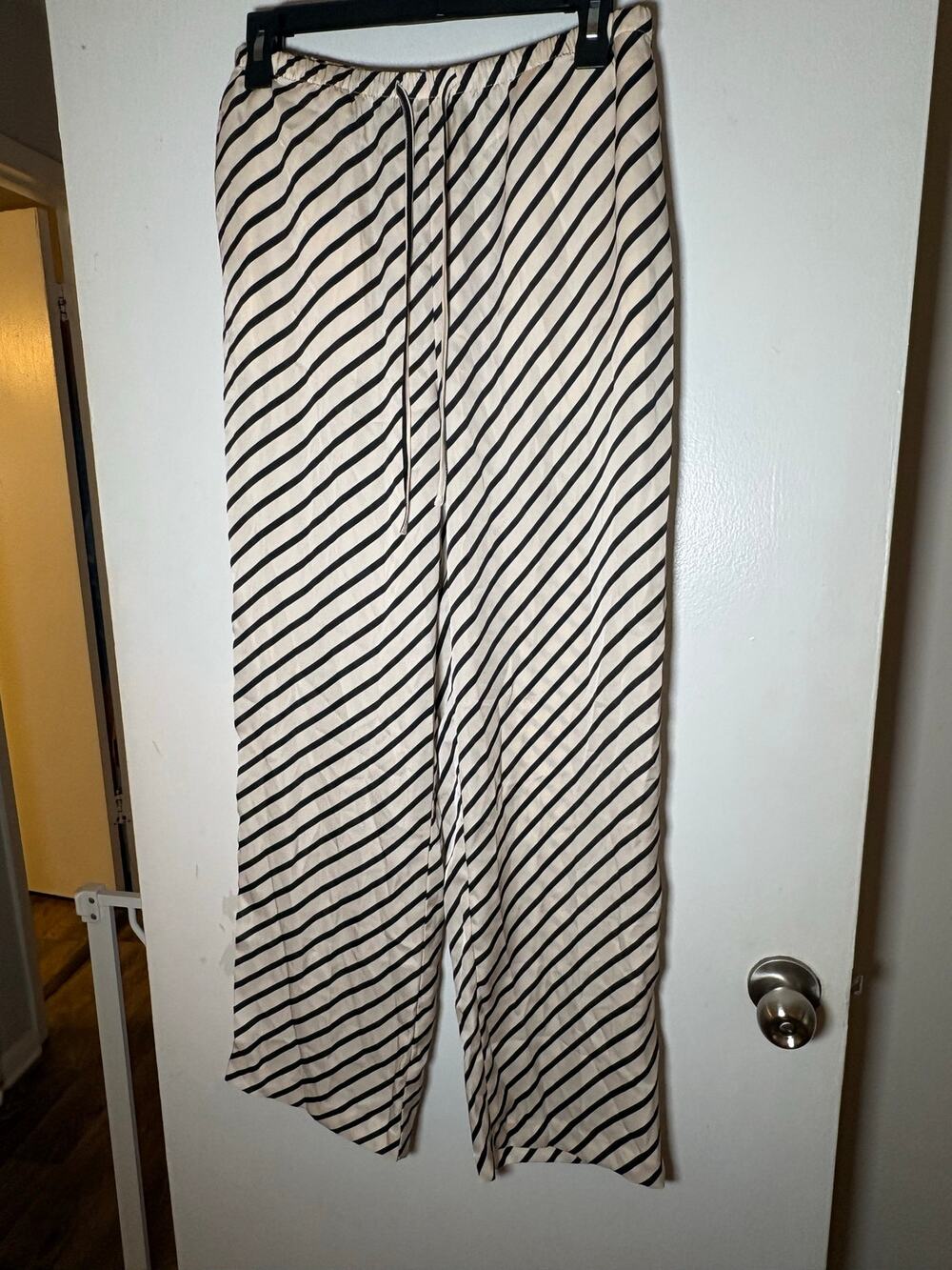 H&M Satin Pants S